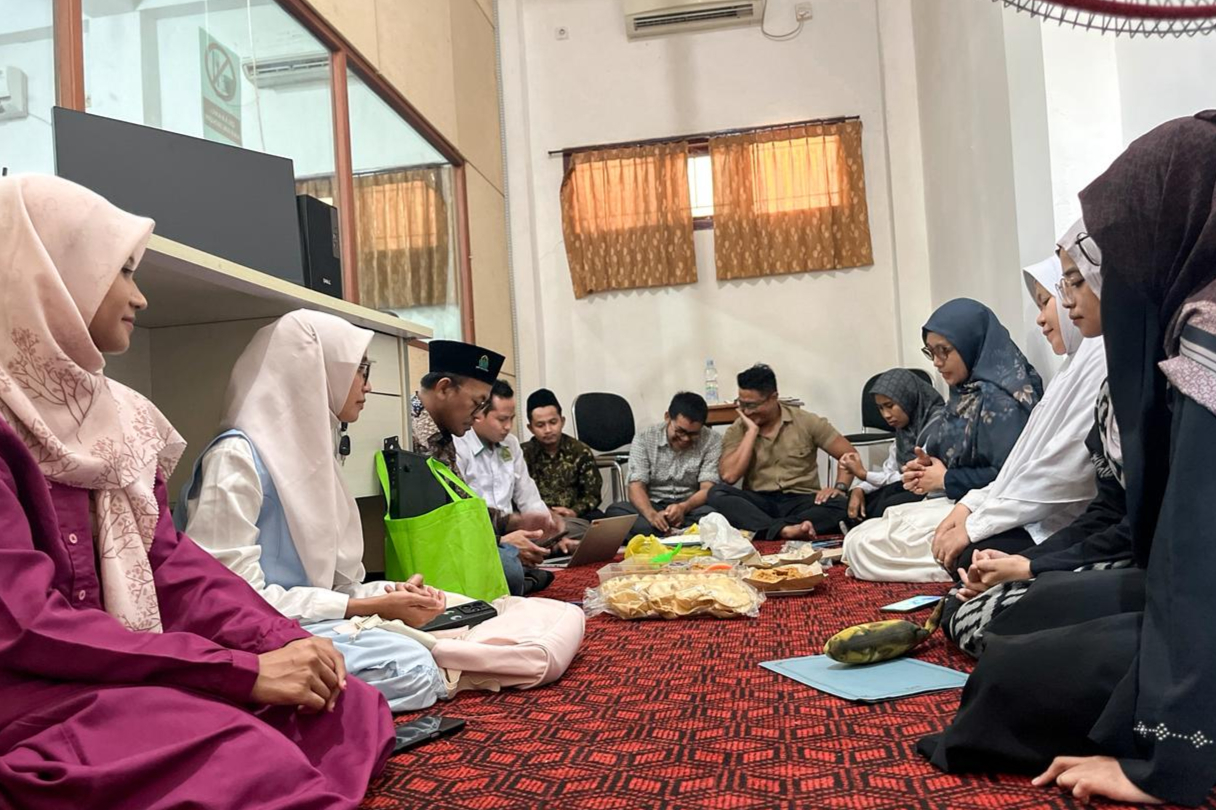 Mempererat Ukhuwah Akademik, Prodi PBA UIN Madura Gelar Ramah Tamah dan Makan Bersama di Manaroh ‘Arabiyah